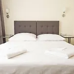 شقة R&b